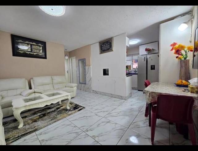 2 BEDROOM TOWNHOUSE FOR SALE IN RIDGEWAY